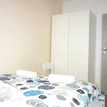 公寓 Apartament Bernadowska Lu B2 Parter Ogrodek 800m Morze 索波特