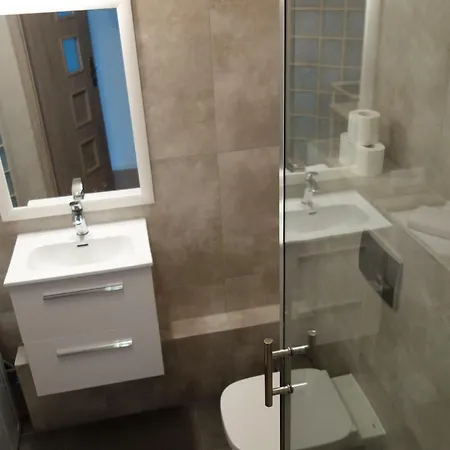 Apartament Bernadowska Lu B2 Parter Ogrodek 800m Morze 公寓